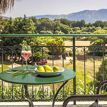 فندق Theros Retreat Kefalonia Island