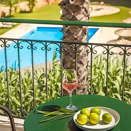 فندق Theros Retreat Kefalonia Island