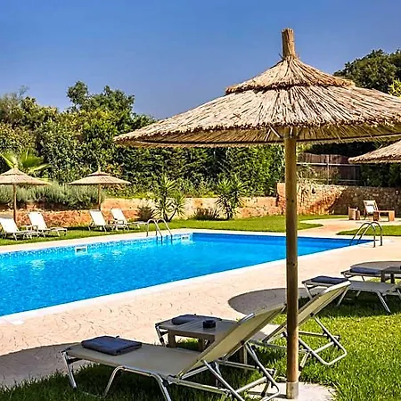 فندق Theros Retreat