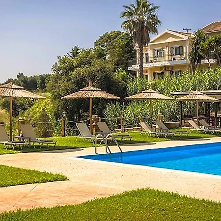 فندق Theros Retreat 4*