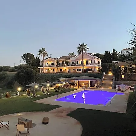فندق Theros Retreat